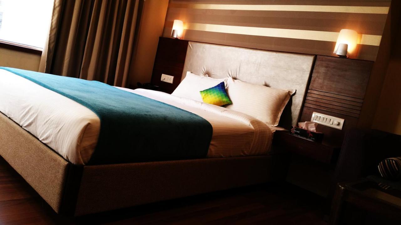 Hotel Nova Rooms Atlanta Shopping Surat Zewnętrze zdjęcie